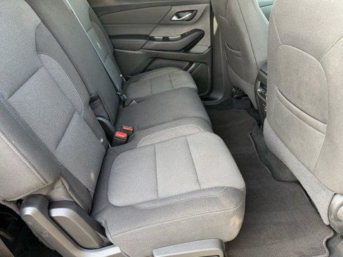 Used 2023 Chevrolet Traverse LT image 15