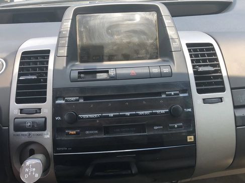 Used 2005 Toyota Prius FWD image 11