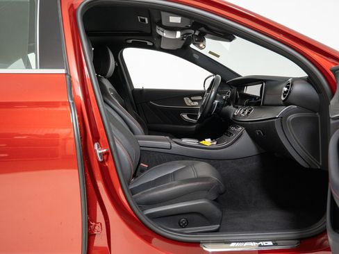 Used 2022 Mercedes-Benz E 53 AMG 4MATIC Sedan w/ Driver Assistance Package image 34