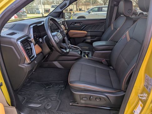 Used 2023 GMC Canyon AT4 image 14