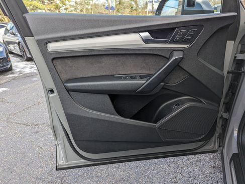 Used 2019 Audi SQ5 Premium image 11