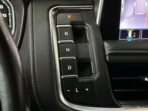 Used 2021 GMC Yukon XL SLT w/ Rear Media and Nav Package AWD/4WD image 20
