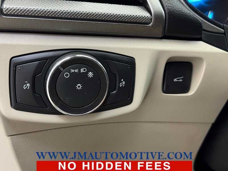 Used 2018 Ford Fusion SE FWD image 31