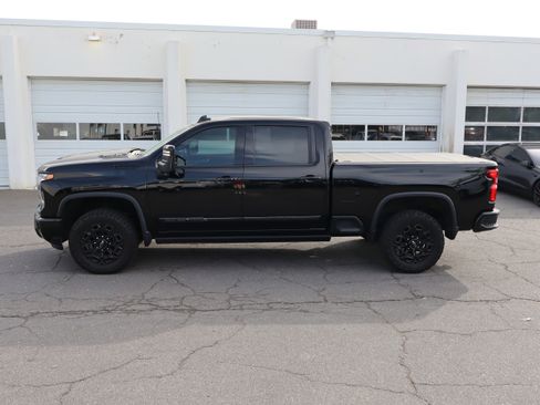 Used 2024 Chevrolet Silverado 2500 High Country w/ Midnight Edition image 7