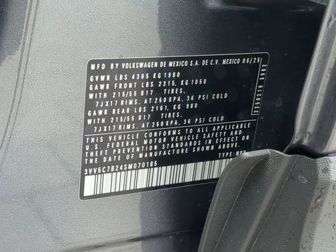 Certified 2025 Volkswagen Taos S FWD image 31