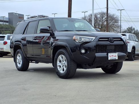 Used 2023 Toyota 4Runner SR5 image 3