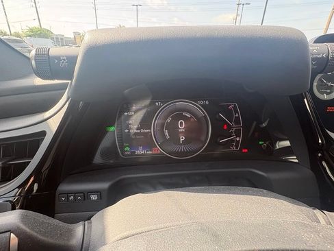 Used 2022 Lexus ES 300h w/ Accessory Package FWD image 11