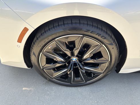 Certified 2023 BMW 760i xDrive AWD/4WD image 13