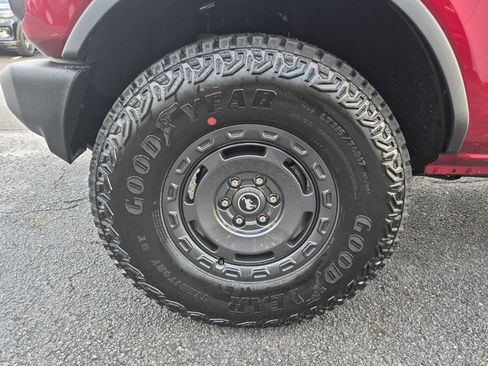 New 2025 Ford Bronco 4-Door w/ Sasquatch Package image 8