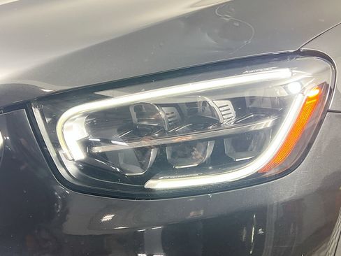 Used 2021 Mercedes-Benz GLC 300 image 12