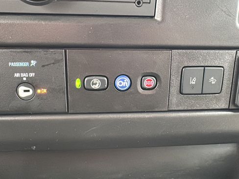 Used 2025 Chevrolet Express 3500 LT w/ LT Preferred Equipment Group RWD image 19