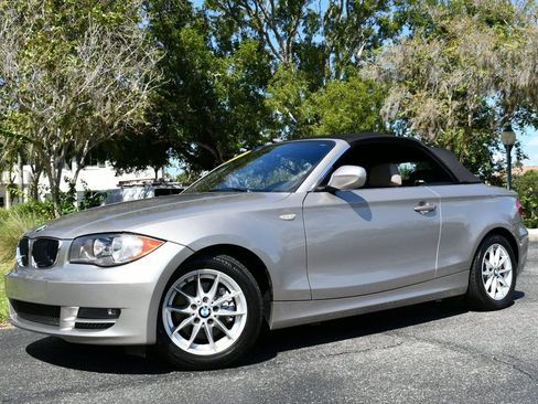 Used 2011 BMW 128i Convertible image 24