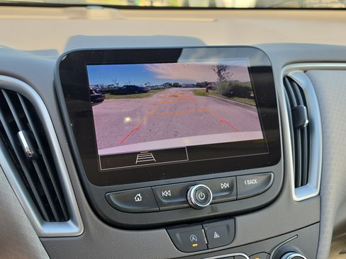 Used 2023 Chevrolet Malibu LS FWD image 25