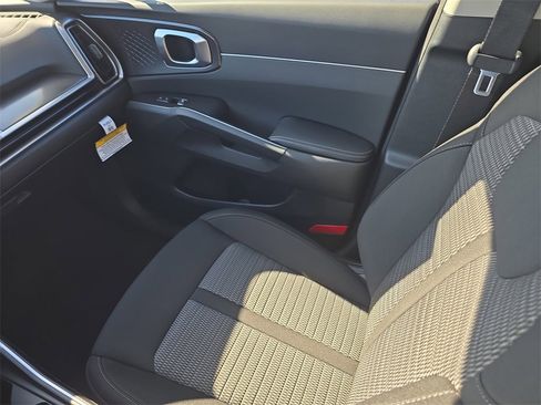 New 2026 Kia Sorento LX image 15