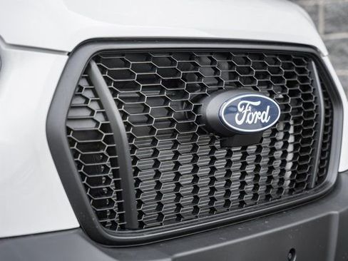 New 2026 Ford Transit 250 148 Medium Roof image 18