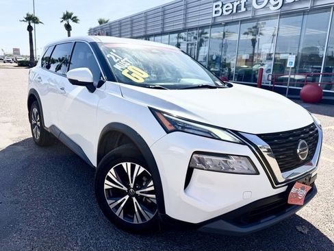 Certified 2021 Nissan Rogue SV image 1