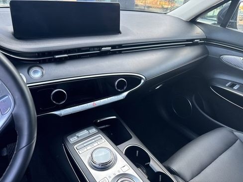 Used 2025 Genesis GV70 2.5T image 7