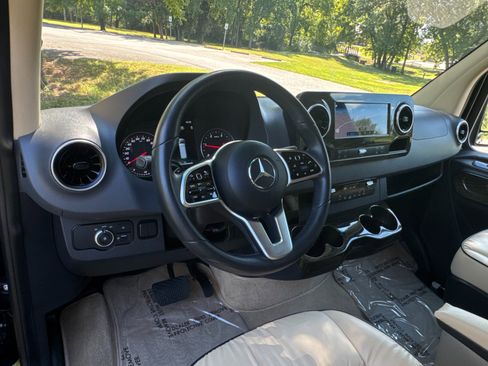 Used 2019 Mercedes-Benz Sprinter 170 image 18
