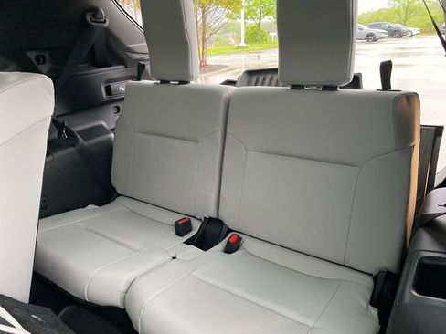 Used 2025 Mitsubishi Outlander SEL AWD/4WD image 20