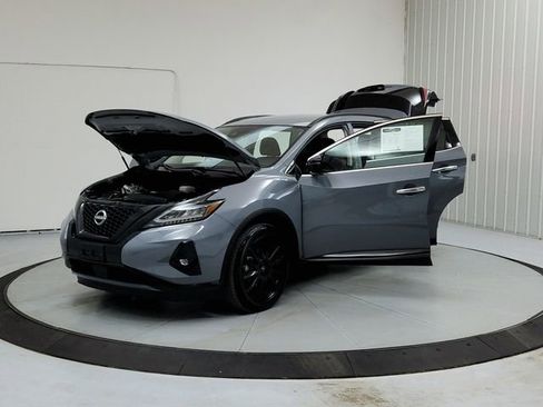 Used 2024 Nissan Murano SV w/ SV Midnight Edition Package image 11