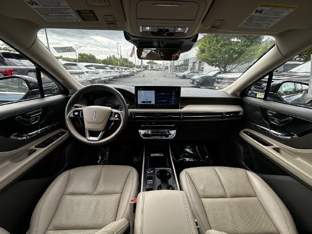 Certified 2023 Lincoln Corsair Reserve w/ Equipment Group 201A AWD/4WD image 3
