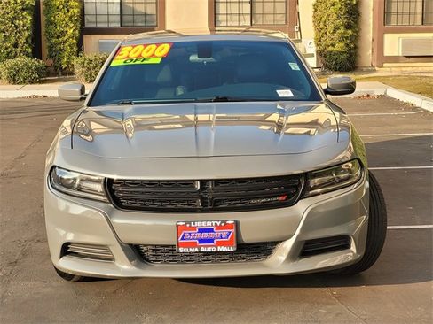Used 2019 Dodge Charger SXT w/ Leather Interior Group image 3