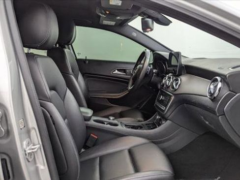 Used 2018 Mercedes-Benz GLA 250 4MATIC image 21