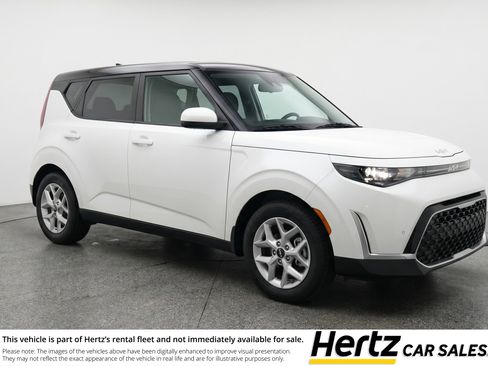 Used 2025 Kia Soul LX w/ LX Technology Package FWD image 1