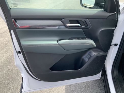 New 2026 GMC Terrain AT4 w/ LPO, Floor Liner Package AWD/4WD image 22