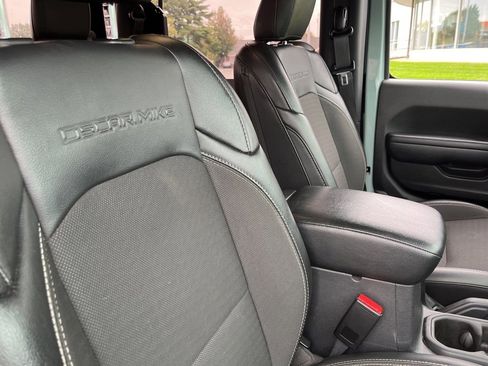 Used 2023 Jeep Wrangler Freedom Edition image 35