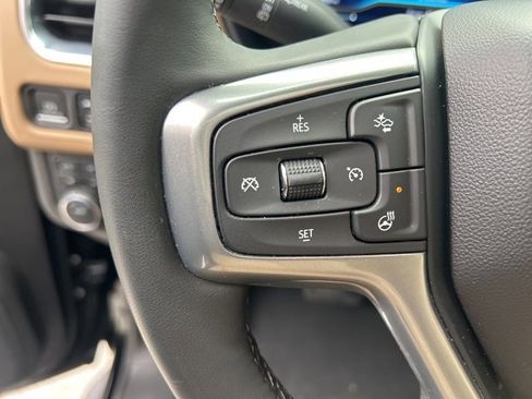 Used 2024 Chevrolet Tahoe Premier image 32