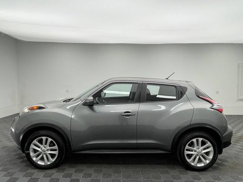 Used 2015 Nissan Juke S FWD image 10