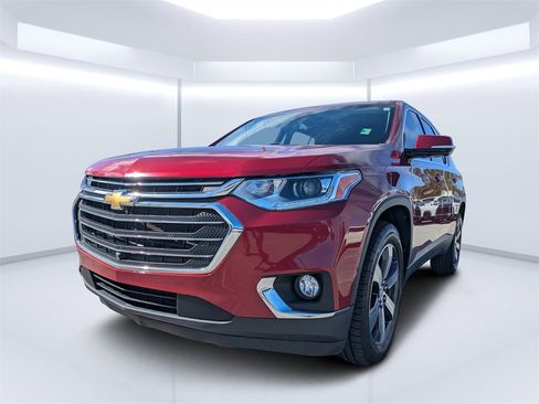Used 2020 Chevrolet Traverse LT w/ LT Premium Package image 7