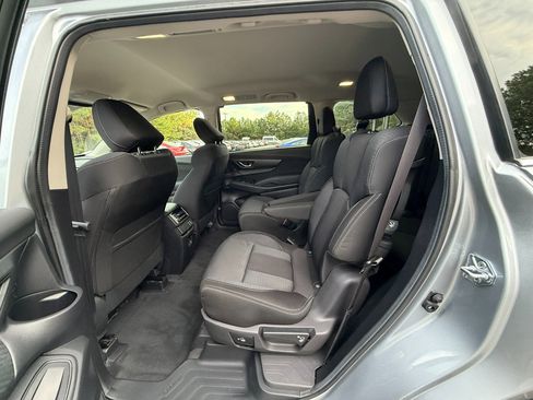 Used 2025 Subaru Ascent Premium image 11
