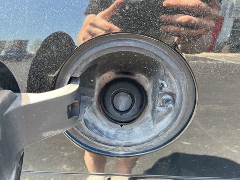 Used 2016 GMC Yukon Denali w/ Open Road Package image 20