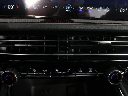 New 2026 Chevrolet Traverse RS w/ LPO, Floor Liner Package image 8