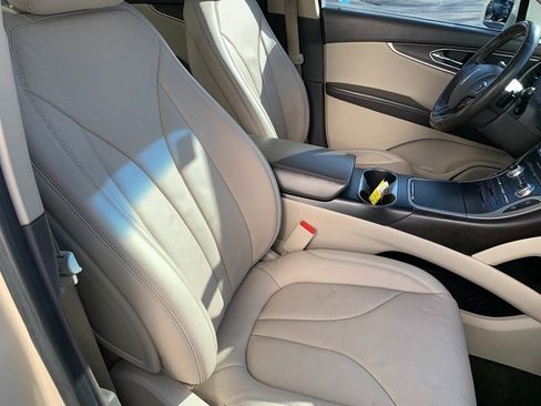 Used 2018 Lincoln MKX Reserve w/ Lincoln MKX Climate Package image 11