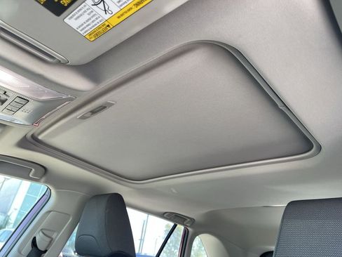 Used 2022 Toyota RAV4 XLE w/ Convenience Package image 21