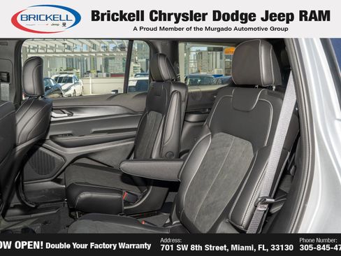 New 2025 Jeep Grand Cherokee L Altitude image 18