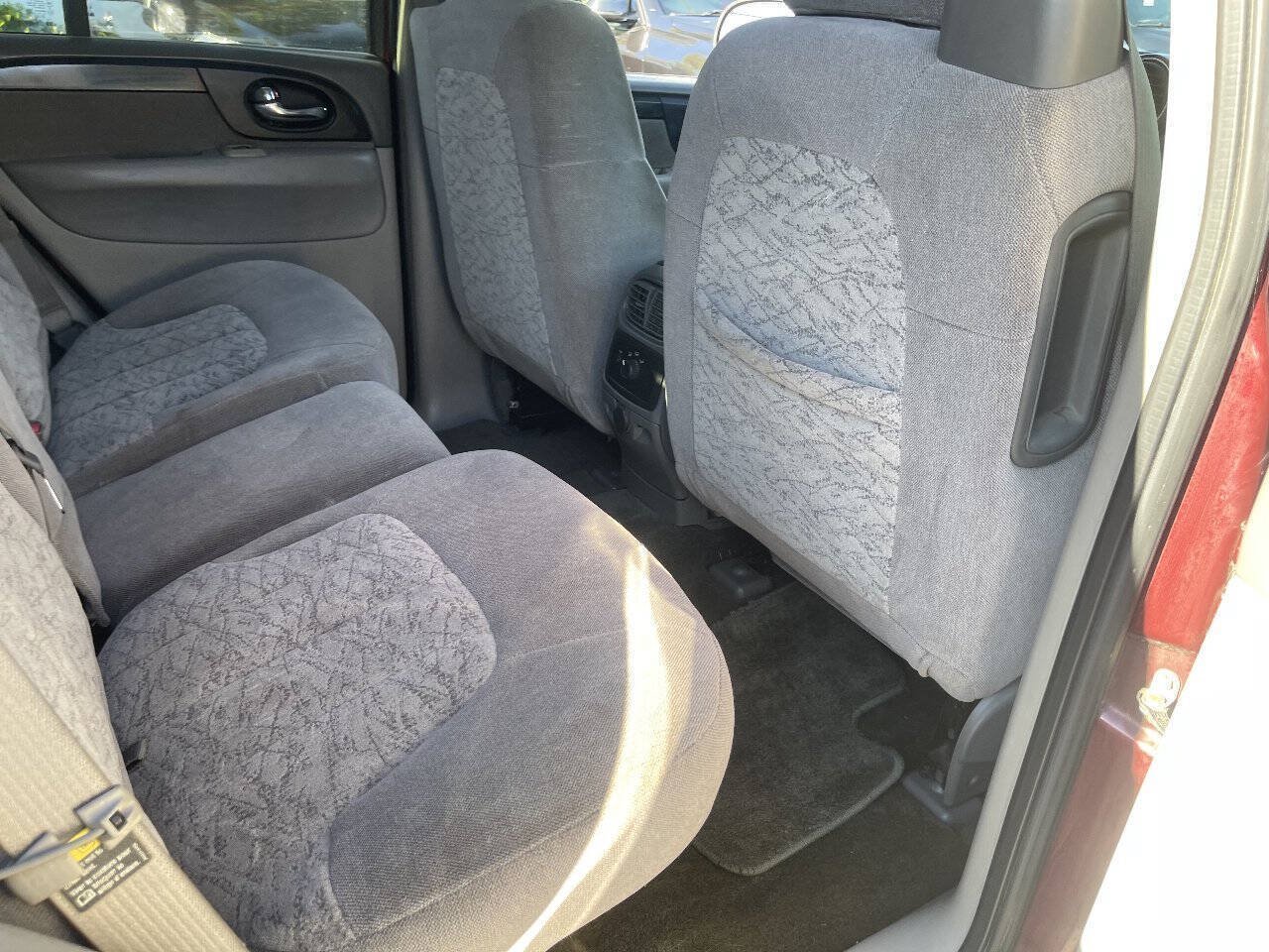 Used 2003 GMC Envoy SLE AWD/4WD image 19