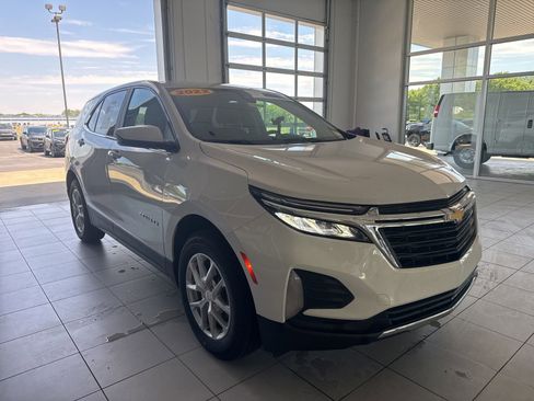 Used 2022 Chevrolet Equinox LT AWD/4WD image 3
