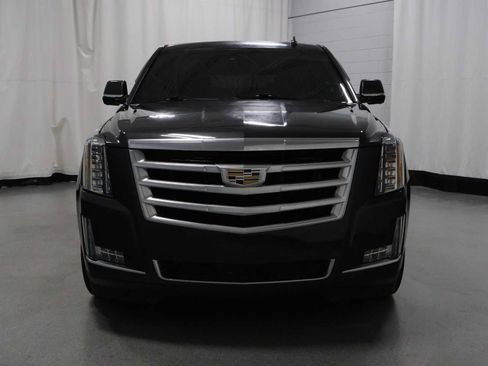 Used 2016 Cadillac Escalade ESV Luxury AWD/4WD image 14
