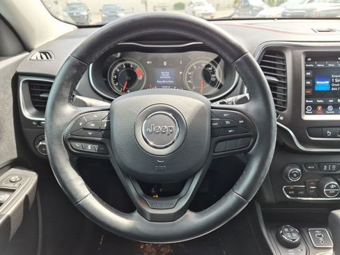 Used 2021 Jeep Cherokee Trailhawk w/ Premium Leather Package AWD/4WD image 18