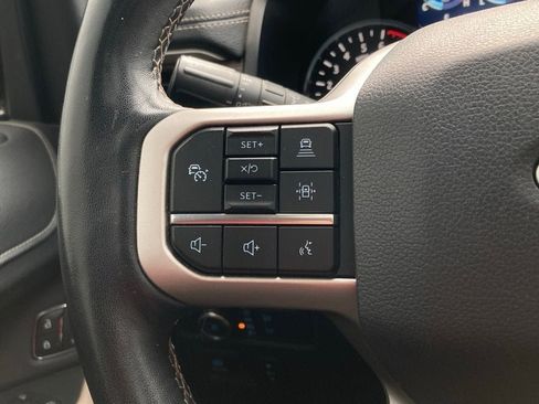 Used 2022 Ford Expedition Limited image 15