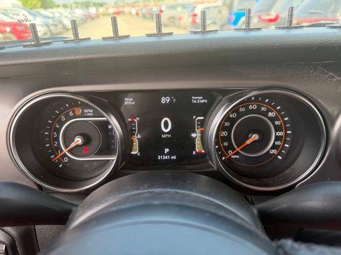 Used 2023 Jeep Gladiator Sport AWD/4WD image 33