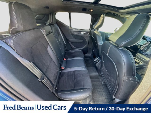 Used 2021 Volvo XC40 T5 R-Design w/ Climate Package AWD/4WD image 33