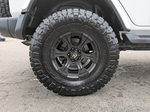 Used 2018 Jeep Wrangler Unlimited Sahara w/ Dual Top Group AWD/4WD image 49