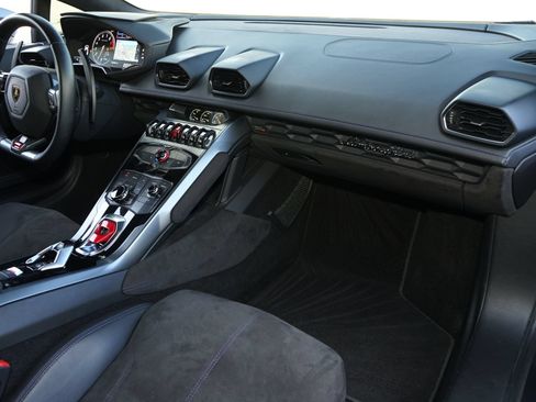 Used 2018 Lamborghini Huracan LP 580-2 RWD image 5