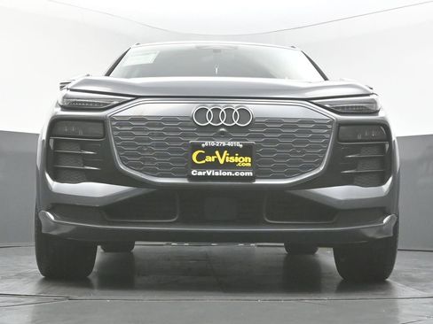 Used 2025 Audi Q6 e-tron Premium Plus w/ Premium Plus AWD/4WD image 47