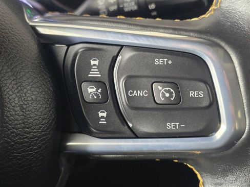 Used 2021 Jeep Wrangler Unlimited Sahara image 29